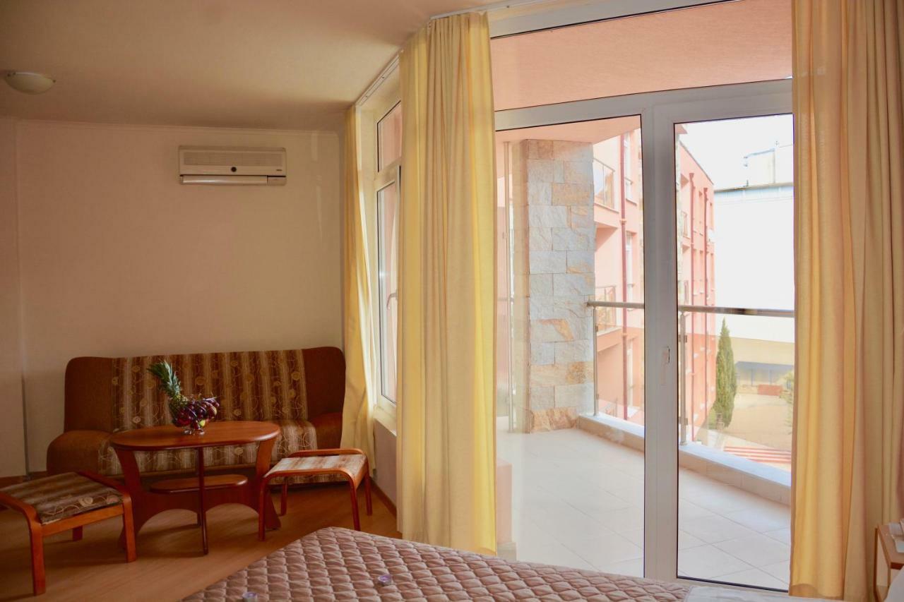 Rainbow 1 Holiday Complex Sunny Beach Exterior photo